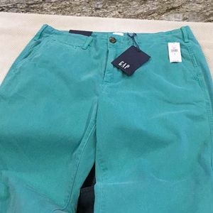 Gap straight Khakis, size 8, brand new, womenswear
